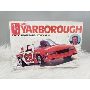 Vintage AMT Hardee's Cale Yarborough MONTE CARLO Stock Car‎ 1/25 kit 8045